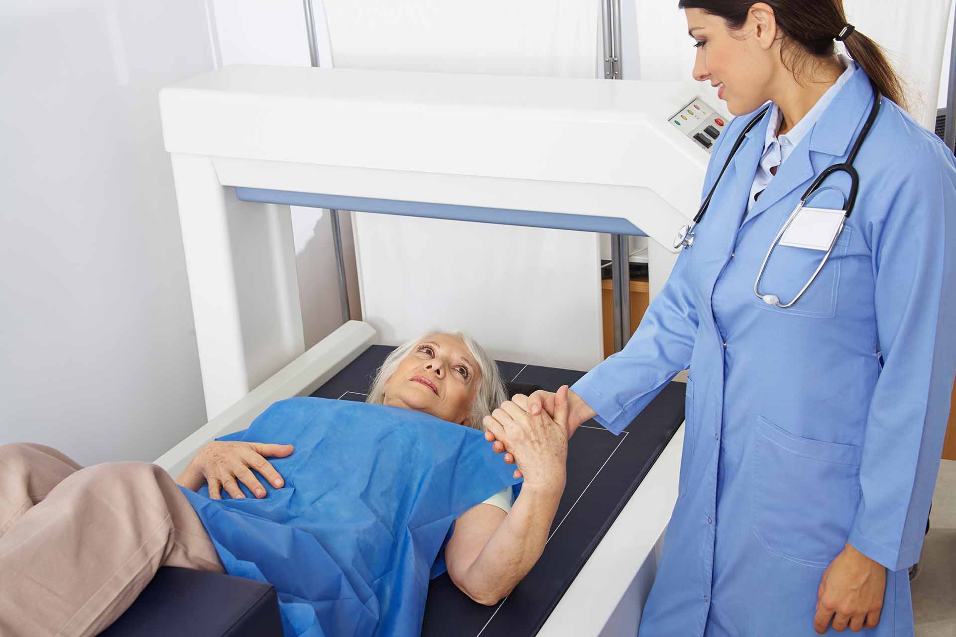 Bone density measurement in cooperation with specialists
